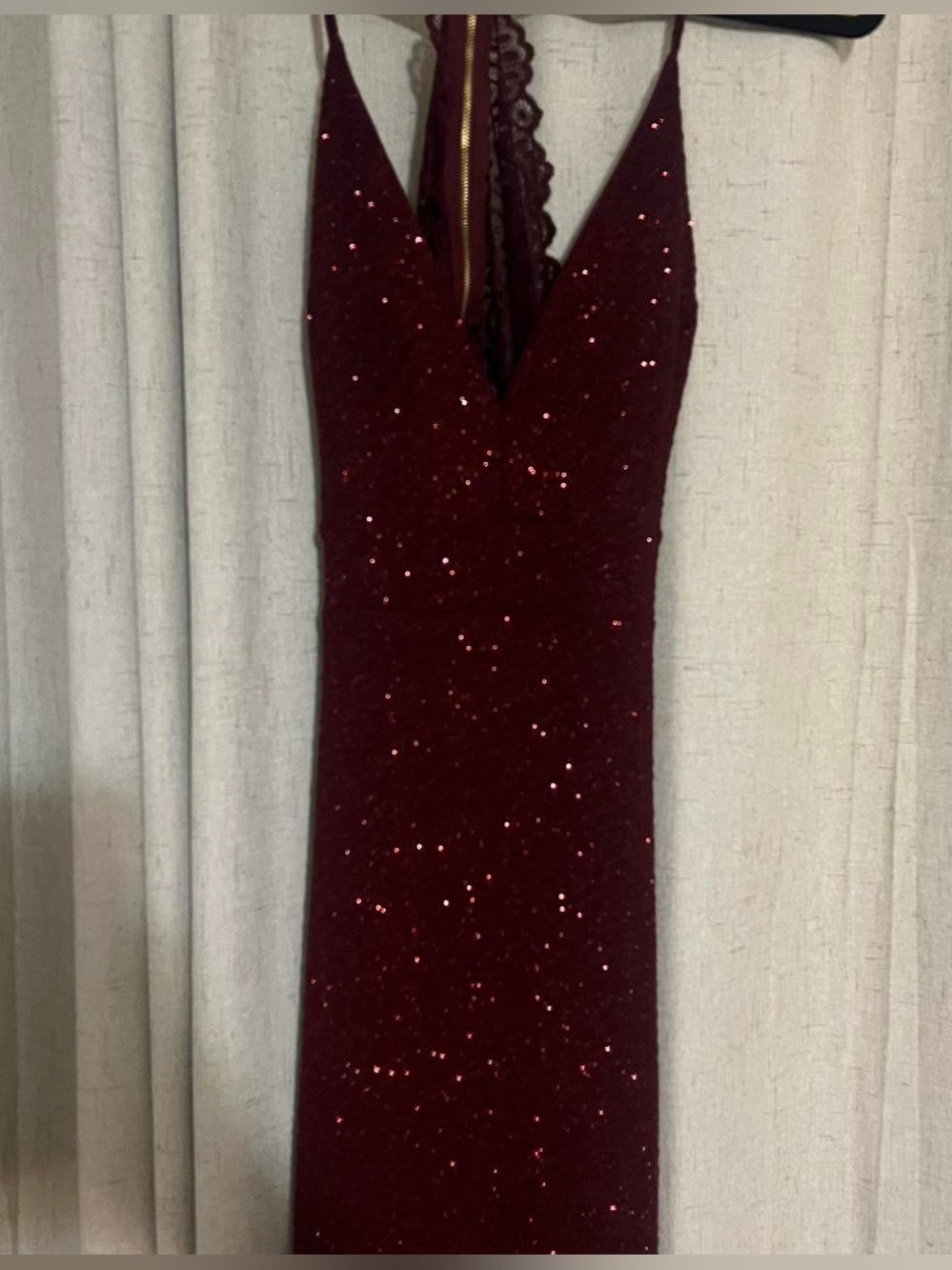 Windsor Sparkling Wine Red V-Neck Prom Dress